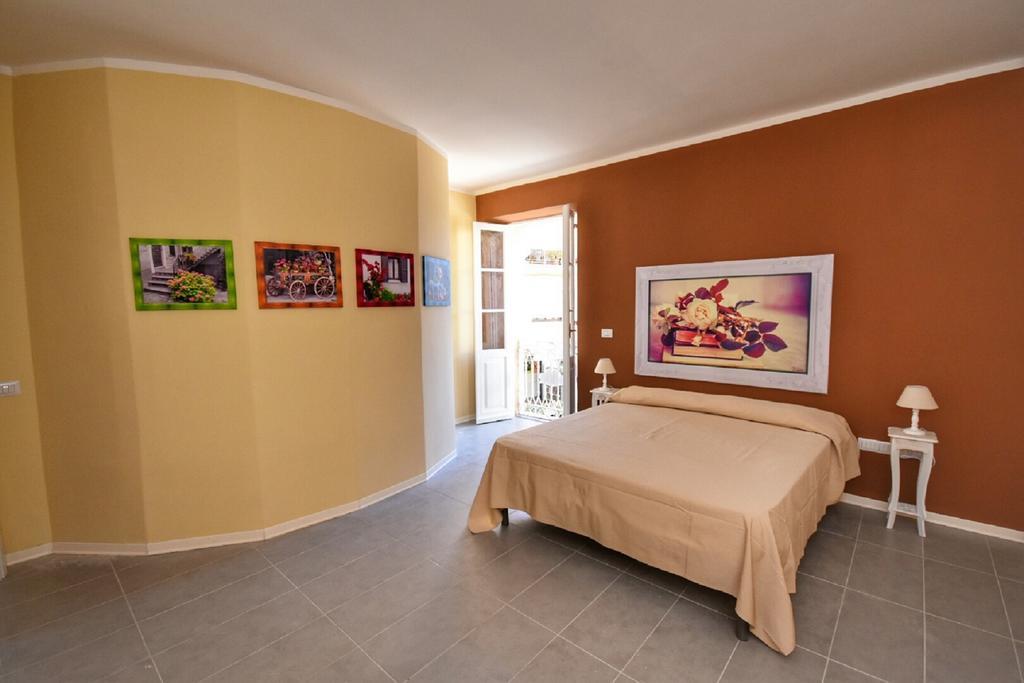 Domus Regia Hotel Olbia Exterior photo