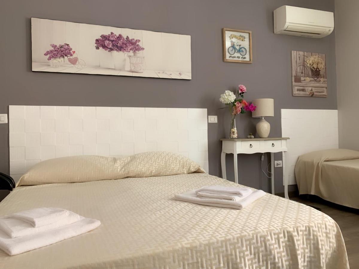 Domus Regia Hotel Olbia Exterior photo